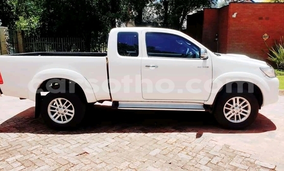 اشتري مستعمل Toyota Hilux White سيارة في Maseru في Maseru اشتري مستعمل Toyota Hilux White سيارة في Maseru في Maseru