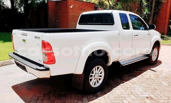 اشتري مستعمل Toyota Hilux White سيارة في Maseru في Maseru اشتري مستعمل Toyota Hilux White سيارة في Maseru في Maseru