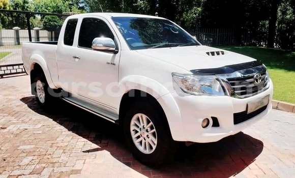 اشتري مستعمل Toyota Hilux White سيارة في Maseru في Maseru اشتري مستعمل Toyota Hilux White سيارة في Maseru في Maseru