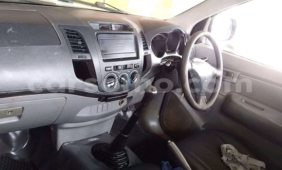 اشتري مستعمل Toyota Hilux White سيارة في Maseru في Maseru اشتري مستعمل Toyota Hilux White سيارة في Maseru في Maseru