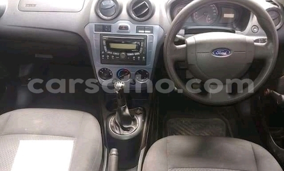 Sayi Na hannu Ford Fiesta Silver Mota in Maseru a Maseru Sayi Na hannu Ford Fiesta Silver Mota in Maseru a Maseru