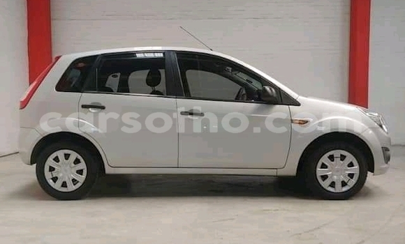 Sayi Na hannu Ford Fiesta Silver Mota in Maseru a Maseru Sayi Na hannu Ford Fiesta Silver Mota in Maseru a Maseru