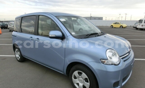 Buy Used Toyota Sienta Blue Car in Maseru in Maseru Buy Used Toyota Sienta Blue Car in Maseru in Maseru