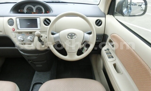 Buy Used Toyota Sienta Blue Car in Maseru in Maseru Buy Used Toyota Sienta Blue Car in Maseru in Maseru