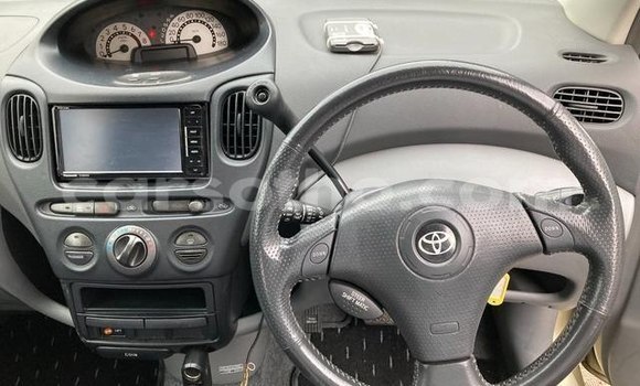 Sayi Na hannu Toyota FunCargo Other Mota in Mafeteng a Mafeteng Sayi Na hannu Toyota FunCargo Other Mota in Mafeteng a Mafeteng