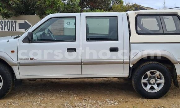 Buy Used Isuzu KB White Car in Maseru in Maseru Buy Used Isuzu KB White Car in Maseru in Maseru