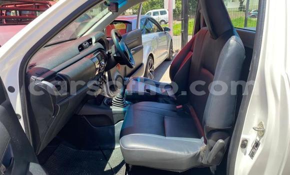 Sayi Na hannu Toyota Hilux White Mota in Maseru a Maseru Sayi Na hannu Toyota Hilux White Mota in Maseru a Maseru