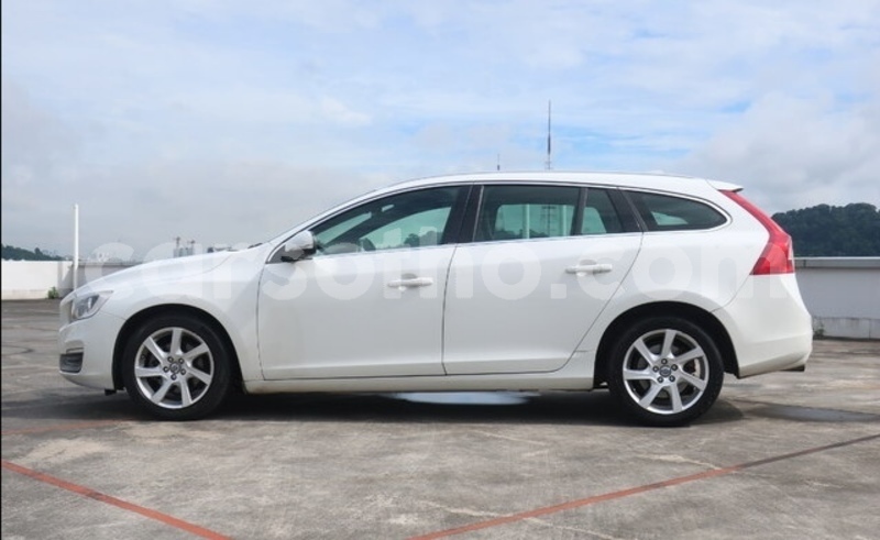 Big with watermark volvo v60 butha buthe butha buthe 23736