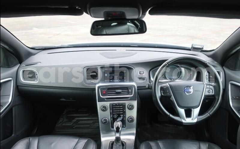 Big with watermark volvo v60 butha buthe butha buthe 23736