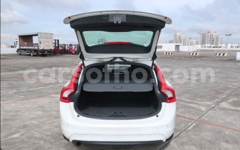 Big with watermark volvo v60 butha buthe butha buthe 23736