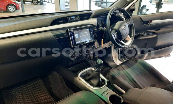 Buy Used Toyota Hilux White Car in Maseru in Maseru Buy Used Toyota Hilux White Car in Maseru in Maseru