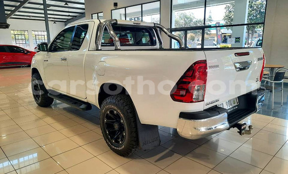 Buy Used Toyota Hilux White Car in Maseru in Maseru Buy Used Toyota Hilux White Car in Maseru in Maseru