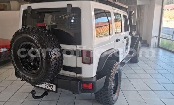 Buy Used Jeep Wrangler White Car in Maseru in Maseru Buy Used Jeep Wrangler White Car in Maseru in Maseru