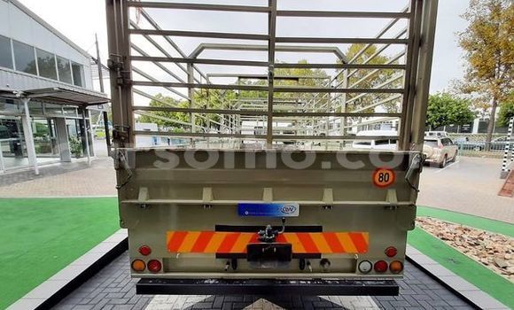 Buy Used Hino 300 Series White Truck in Maseru in Maseru Buy Used Hino 300 Series White Truck in Maseru in Maseru