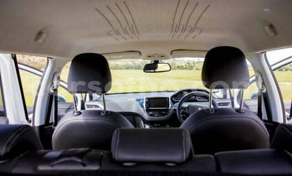 Acheter Occasion Voiture Peugeot 3008 Blanc à Maseru, Maseru Acheter Occasion Voiture Peugeot 3008 Blanc à Maseru, Maseru