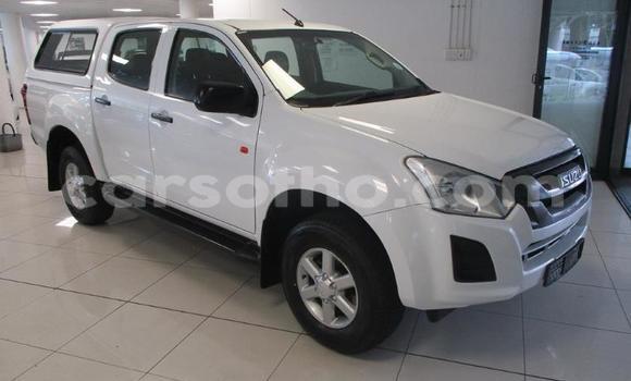 Buy Used Isuzu KB White Car in Maseru in Maseru Buy Used Isuzu KB White Car in Maseru in Maseru