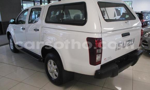 Buy Used Isuzu KB White Car in Maseru in Maseru Buy Used Isuzu KB White Car in Maseru in Maseru