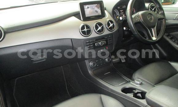 Acheter Occasion Voiture Mercedes-Benz B-klasse Gris à Maseru, Maseru Acheter Occasion Voiture Mercedes-Benz B-klasse Gris à Maseru, Maseru