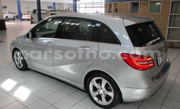Acheter Occasion Voiture Mercedes-Benz B-klasse Gris à Maseru, Maseru Acheter Occasion Voiture Mercedes-Benz B-klasse Gris à Maseru, Maseru