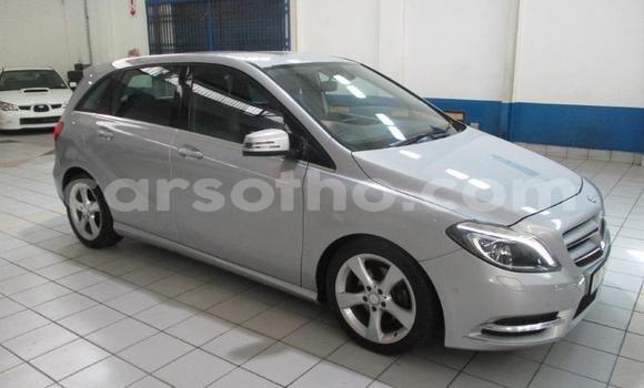 Acheter Occasion Voiture Mercedes-Benz B-klasse Gris à Maseru, Maseru Acheter Occasion Voiture Mercedes-Benz B-klasse Gris à Maseru, Maseru