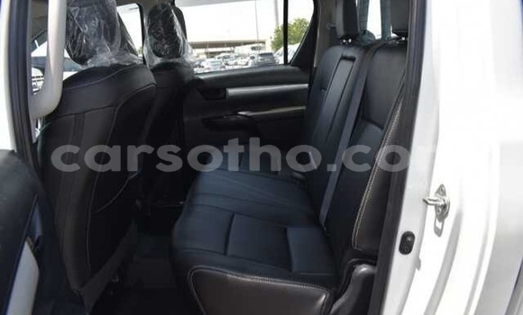 Buy Used Toyota Hilux White Car in Maseru in Maseru Buy Used Toyota Hilux White Car in Maseru in Maseru