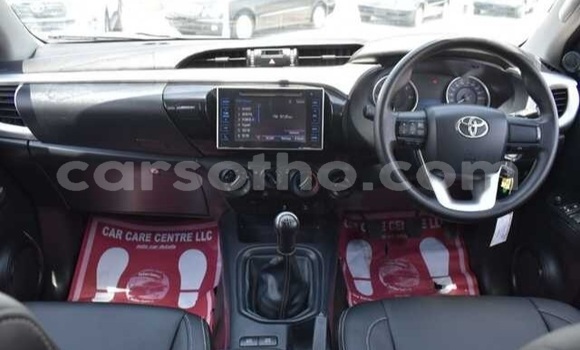 Buy Used Toyota Hilux White Car in Maseru in Maseru Buy Used Toyota Hilux White Car in Maseru in Maseru