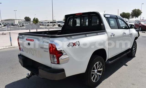 Buy Used Toyota Hilux White Car in Maseru in Maseru Buy Used Toyota Hilux White Car in Maseru in Maseru
