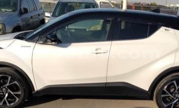 اشتري مستعمل Toyota C-HR White سيارة في Maseru في Maseru اشتري مستعمل Toyota C-HR White سيارة في Maseru في Maseru