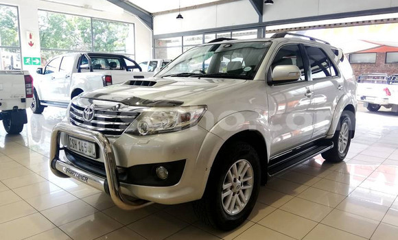 Acheter Occasion Voiture Toyota Fortuner Gris à Maseru, Maseru Acheter Occasion Voiture Toyota Fortuner Gris à Maseru, Maseru