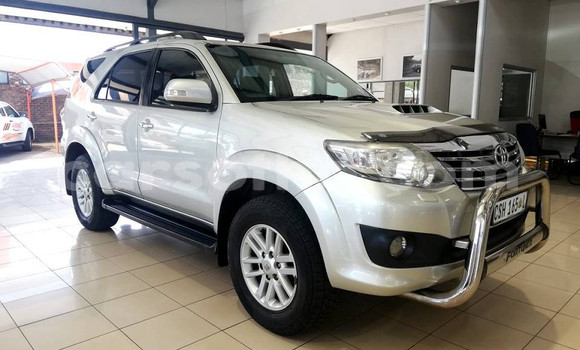 Acheter Occasion Voiture Toyota Fortuner Gris à Maseru, Maseru Acheter Occasion Voiture Toyota Fortuner Gris à Maseru, Maseru