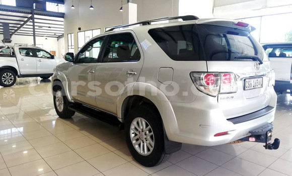 Acheter Occasion Voiture Toyota Fortuner Gris à Maseru, Maseru Acheter Occasion Voiture Toyota Fortuner Gris à Maseru, Maseru