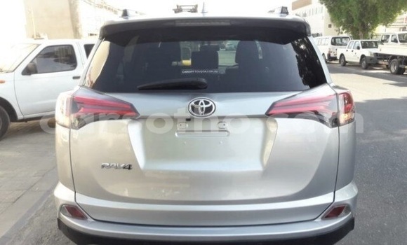 Buy Used Toyota RAV4 Silver Car in Maseru in Maseru Buy Used Toyota RAV4 Silver Car in Maseru in Maseru