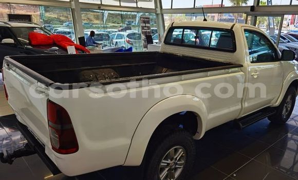 Buy Used Toyota Hilux White Car in Maseru in Maseru Buy Used Toyota Hilux White Car in Maseru in Maseru