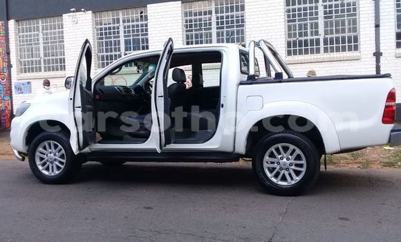 اشتري مستعمل Toyota Hilux White سيارة في Maseru في Maseru اشتري مستعمل Toyota Hilux White سيارة في Maseru في Maseru