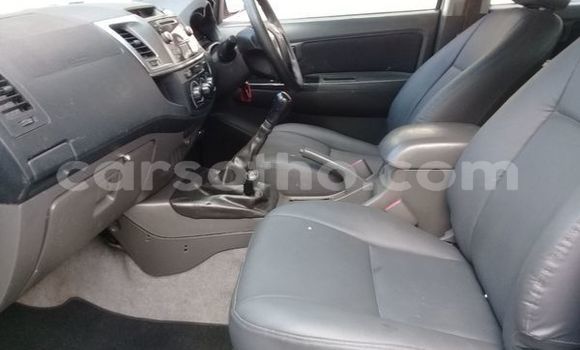 اشتري مستعمل Toyota Hilux White سيارة في Maseru في Maseru اشتري مستعمل Toyota Hilux White سيارة في Maseru في Maseru