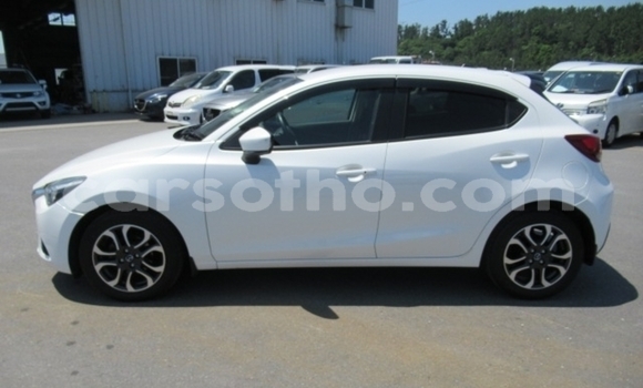 Acheter Occasion Voiture Mazda Demio Blanc à Maseru, Maseru Acheter Occasion Voiture Mazda Demio Blanc à Maseru, Maseru