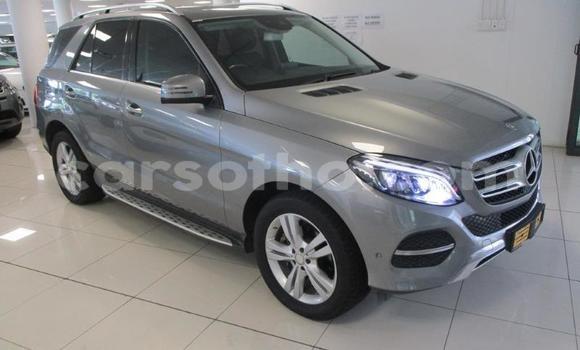 اشتري مستعمل Mercedes-Benz ML–Class Silver سيارة في Maseru في Maseru اشتري مستعمل Mercedes-Benz ML–Class Silver سيارة في Maseru في Maseru