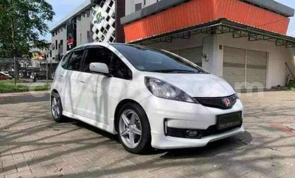 Sayi Na hannu Honda FIT White Mota in Maseru a Maseru Sayi Na hannu Honda FIT White Mota in Maseru a Maseru