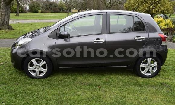 Sayi Na hannu Toyota Yaris Silver Mota in Butha–Buthe a Thaba-Tseka Sayi Na hannu Toyota Yaris Silver Mota in Butha–Buthe a Thaba-Tseka