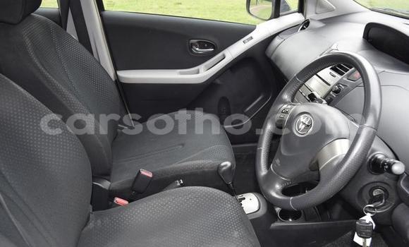 Sayi Na hannu Toyota Yaris Silver Mota in Butha–Buthe a Thaba-Tseka Sayi Na hannu Toyota Yaris Silver Mota in Butha–Buthe a Thaba-Tseka