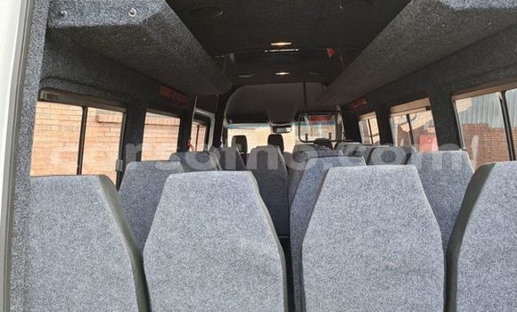 Acheter Occasion Voiture Mercedes-Benz S–Class Blanc à Maseru, Maseru Acheter Occasion Voiture Mercedes-Benz S–Class Blanc à Maseru, Maseru