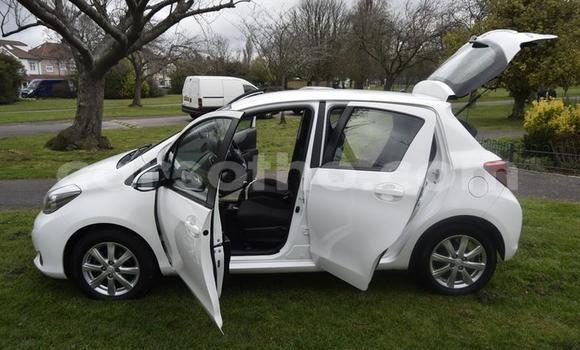 Acheter Occasion Voiture Toyota Yaris Blanc à Hlotse, Leribe Acheter Occasion Voiture Toyota Yaris Blanc à Hlotse, Leribe