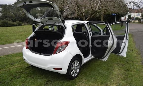 Acheter Occasion Voiture Toyota Yaris Blanc à Hlotse, Leribe Acheter Occasion Voiture Toyota Yaris Blanc à Hlotse, Leribe