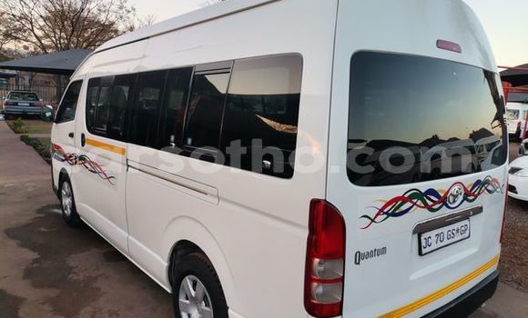 Sayi Na hannu Toyota Hiace White Mota in Maseru a Maseru Sayi Na hannu Toyota Hiace White Mota in Maseru a Maseru