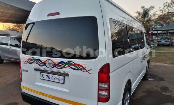 Sayi Na hannu Toyota Hiace White Mota in Maseru a Maseru Sayi Na hannu Toyota Hiace White Mota in Maseru a Maseru
