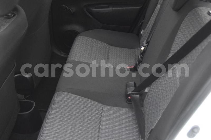 Big with watermark 2013 toyotayaris vvt i tr 10