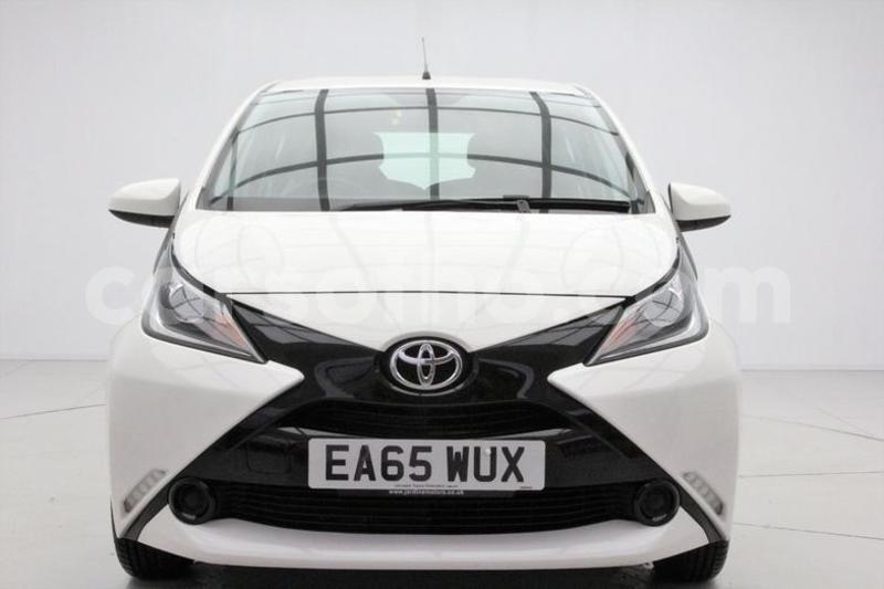 Buy Used Toyota Aygo White Car In Mafeteng In Mafeteng - Carsotho