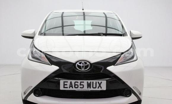 Sayi Na hannu Toyota Aygo White Mota in Mafeteng a Mafeteng Sayi Na hannu Toyota Aygo White Mota in Mafeteng a Mafeteng