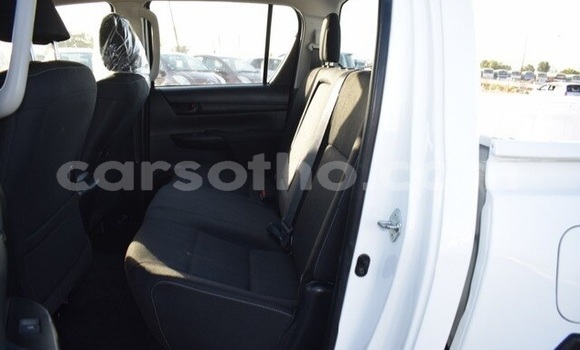 Acheter Occasion Voiture Toyota Hilux Blanc à Maseru, Maseru Acheter Occasion Voiture Toyota Hilux Blanc à Maseru, Maseru