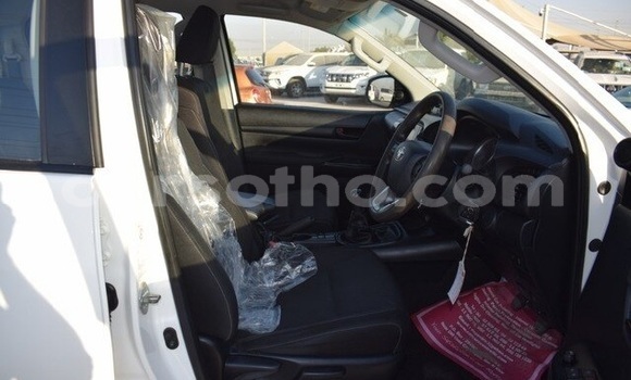 Acheter Occasion Voiture Toyota Hilux Blanc à Maseru, Maseru Acheter Occasion Voiture Toyota Hilux Blanc à Maseru, Maseru